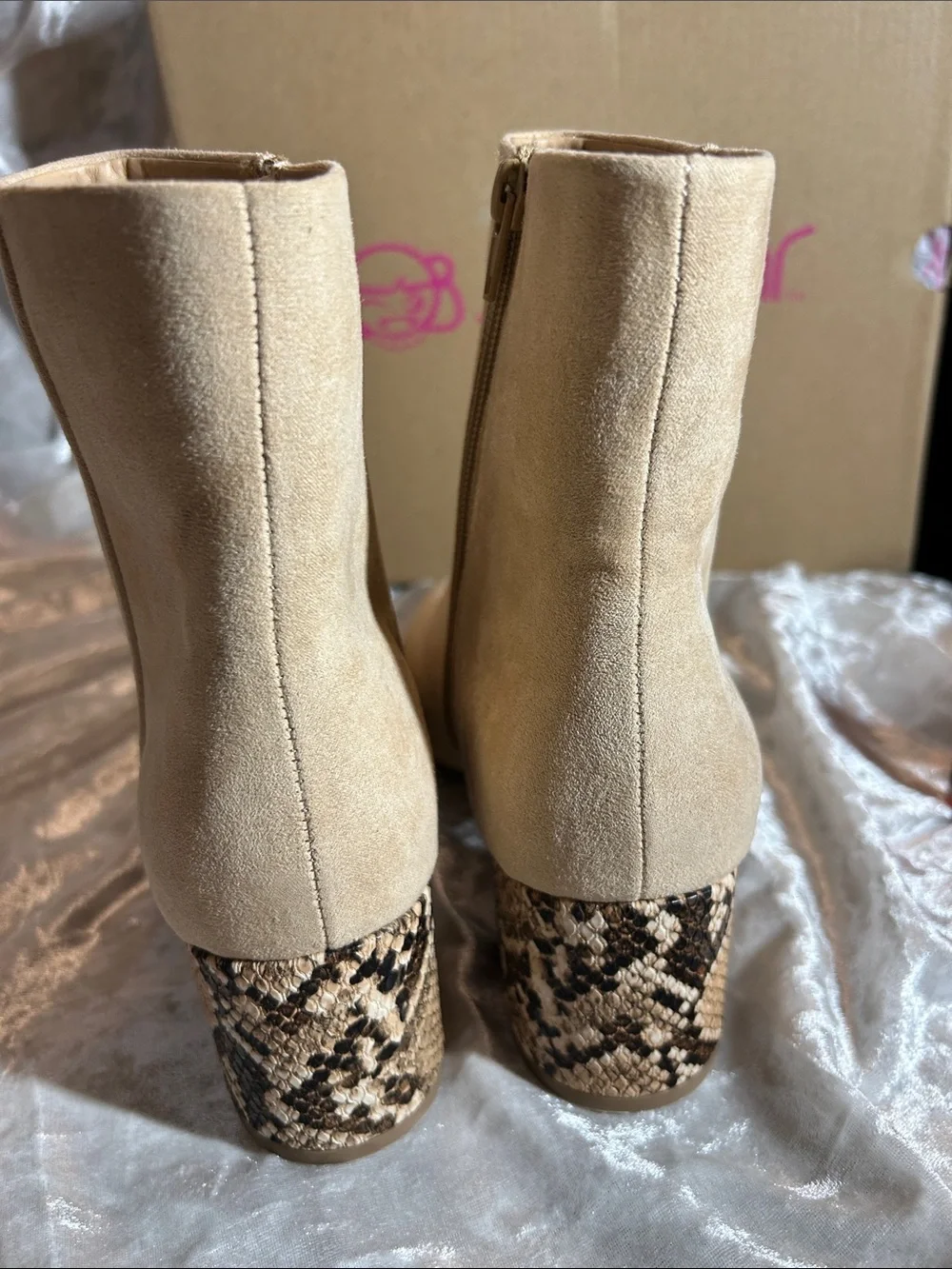 NWT SUGAR SNAKE HEEL ANKLE BOOTS 7.5M